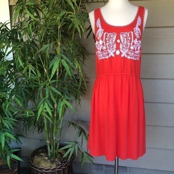 Design History Dresses & Skirts - 🎉Design History Coral Embroidered Dress
